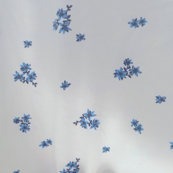 Levi’s T-Shirt S-Large . Used twice in good condition. - Picture 2 of 7